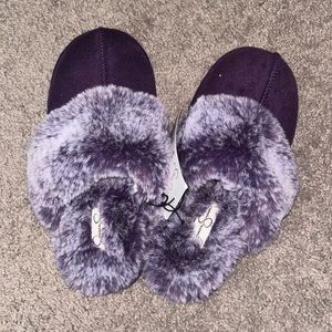 Purple Soft Jessica Simpson Slippers in Size Large